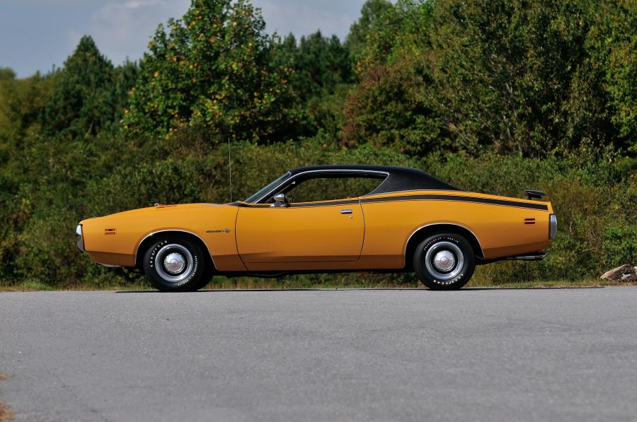  Dodge Charger Super Bee Hemi 1971 года  (фото 9 из 20)